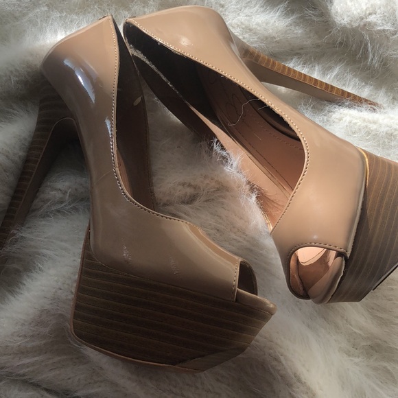 Jessica Simpson patent leather Heels - Picture 5 of 7